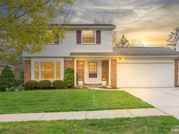 3154 Bluett Rd, Ann Arbor, MI 48105
