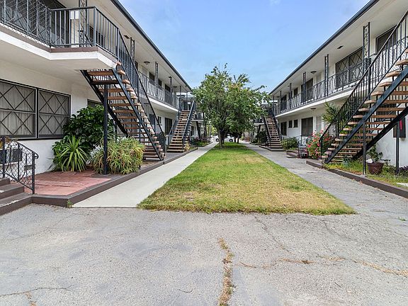 3rd image of 1137 E California Ave #12