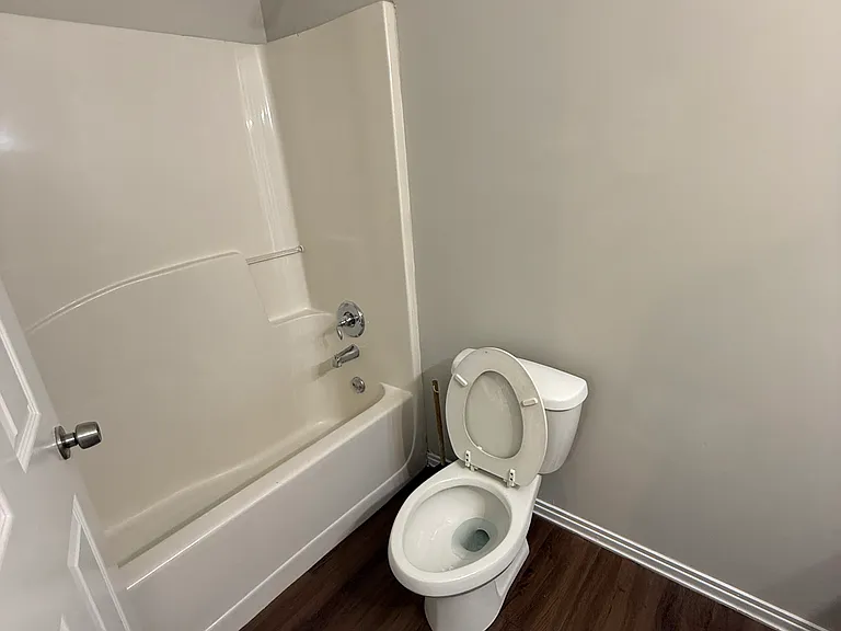 13 Dean Manor Dr — Photo 9
