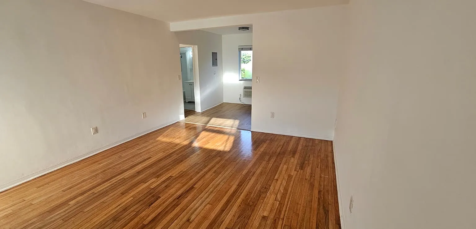 Studio, 450 sqft, $1,400 — Photo 2