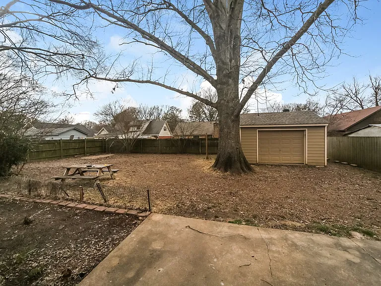 1585 Pepperwood St — Photo 15