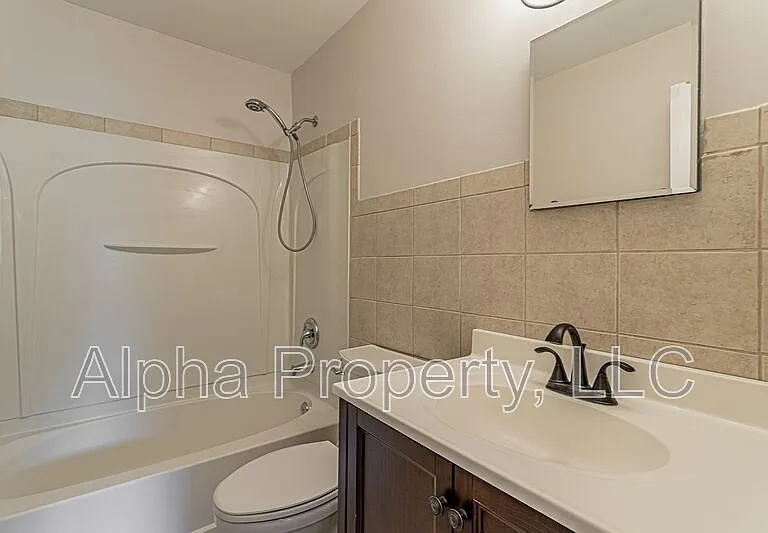 7 Pembroke Ln — Photo 8