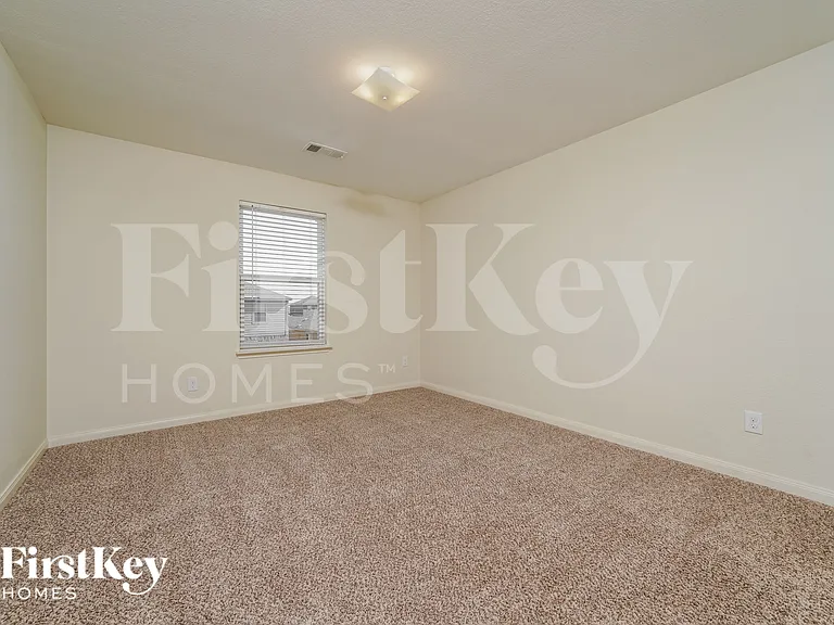 2207 Old Harbor Way — Photo 17