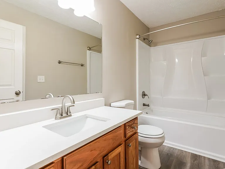 685 Belgium Dr — Photo 10