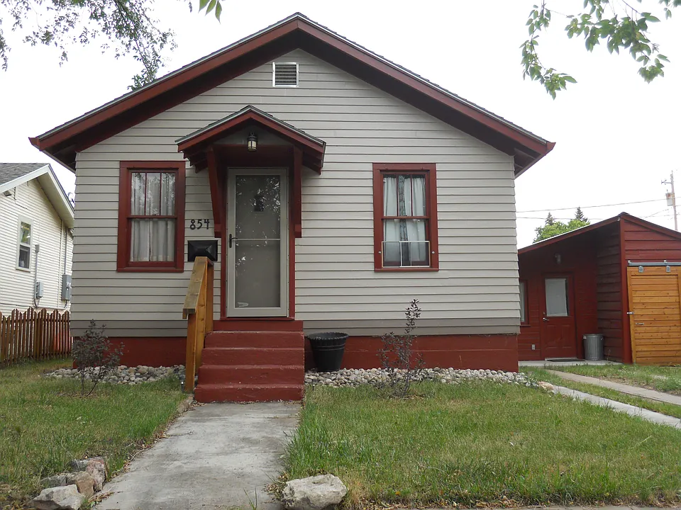 854 N 7th St