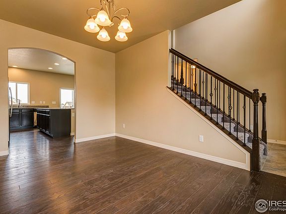 4th image of 6068 Carmon Dr