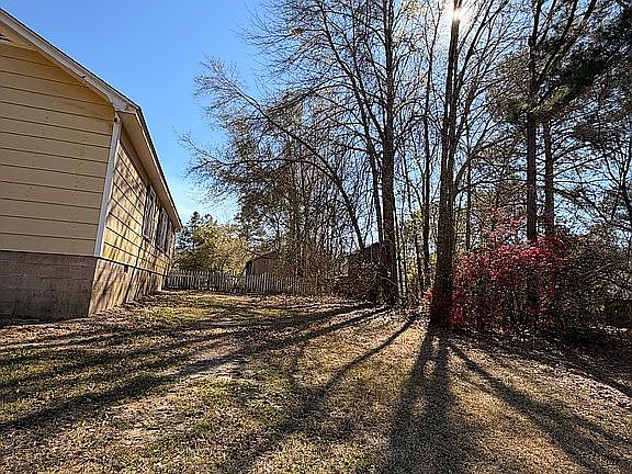 5th image of 62 Crabapple Dr