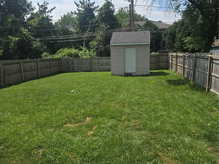 131 David Ave — Photo 25
