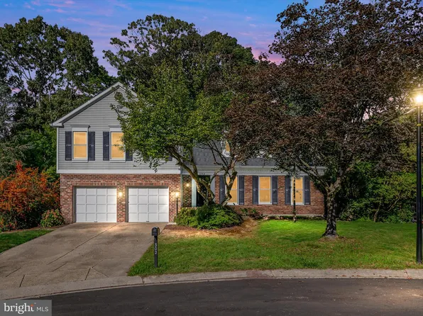 302 Blue Cedar Ct, Millersville, MD 21108