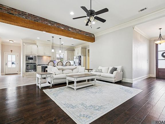 4th image of 16357 Parker Place Dr