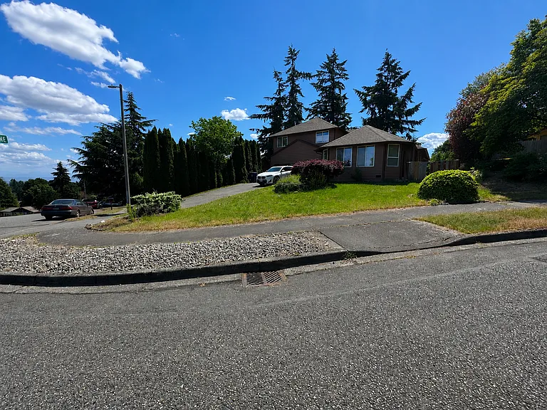 3702 Braeburn Dr NE — Photo 12