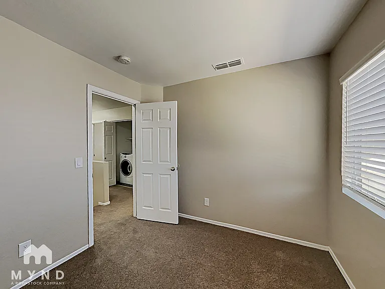 12105 W Flores Dr — Photo 13