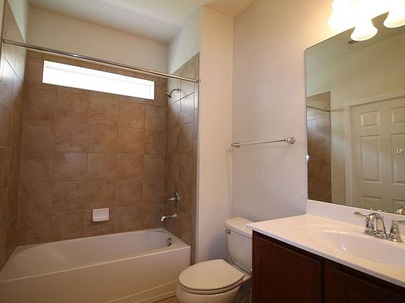 5th image of 11908 Lorenza Ln