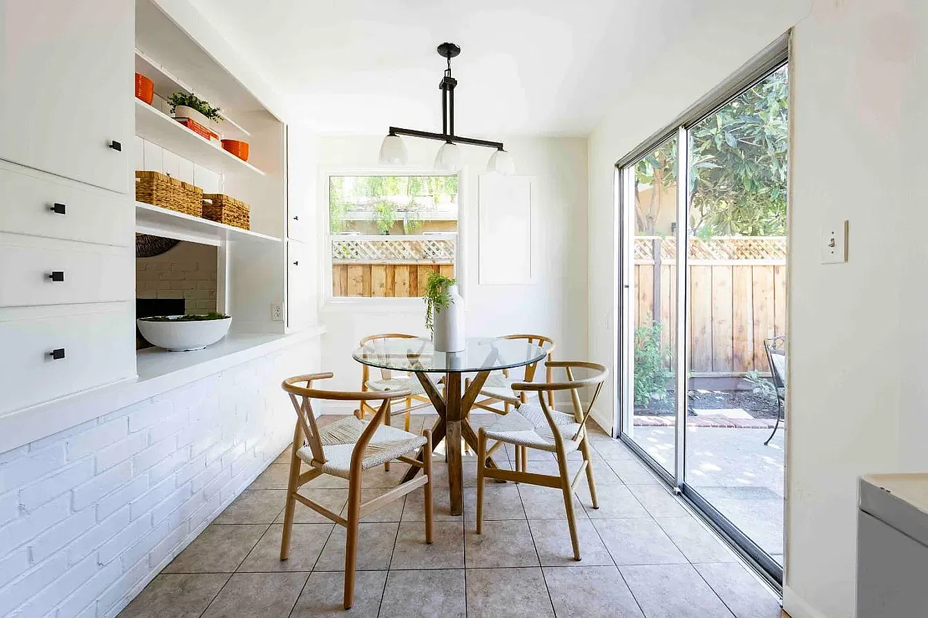 2 bed, 905 sqft, $5,000 — Photo 4