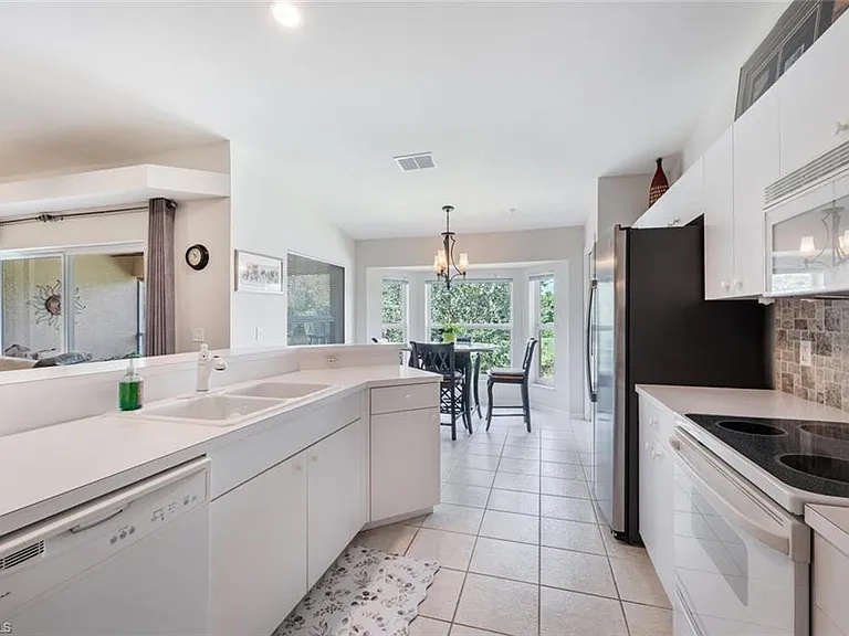 2895 Cypress Trace Cir #202 — Photo 13