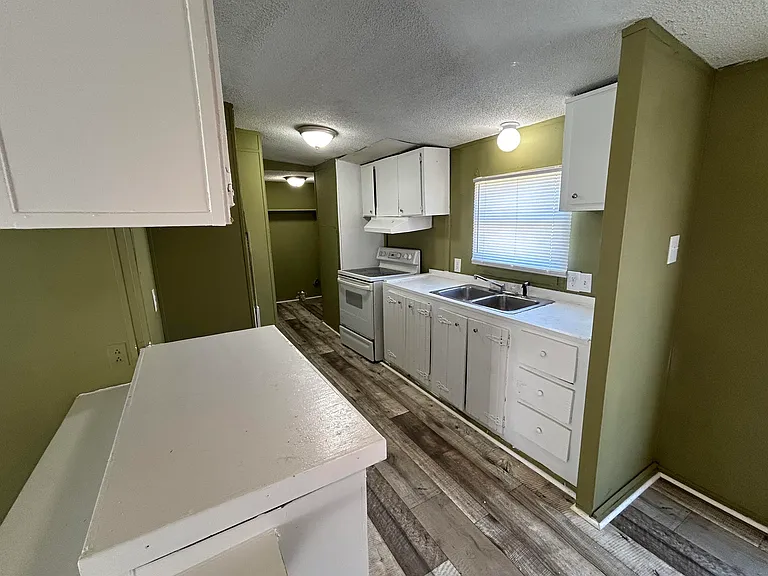 134 Kim St — Photo 6