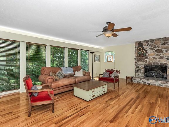 4th image of 212 Bel Air Rd SE