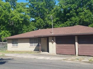 106 E Fayette St, Fayetteville, TX 78940