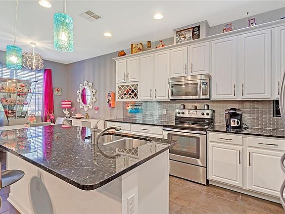 5th image of 2621 River Landing Dr