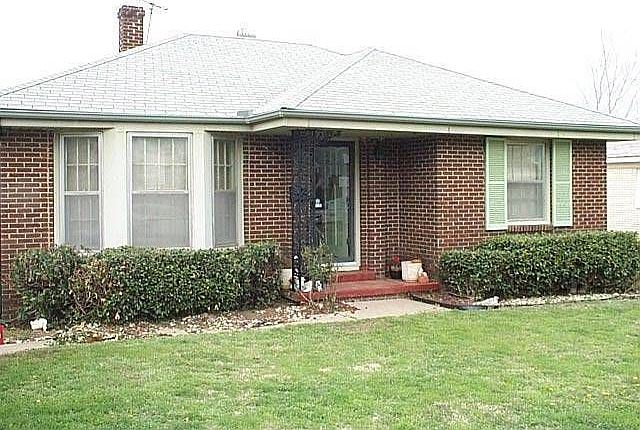 1st image of 3821 NW 25th St