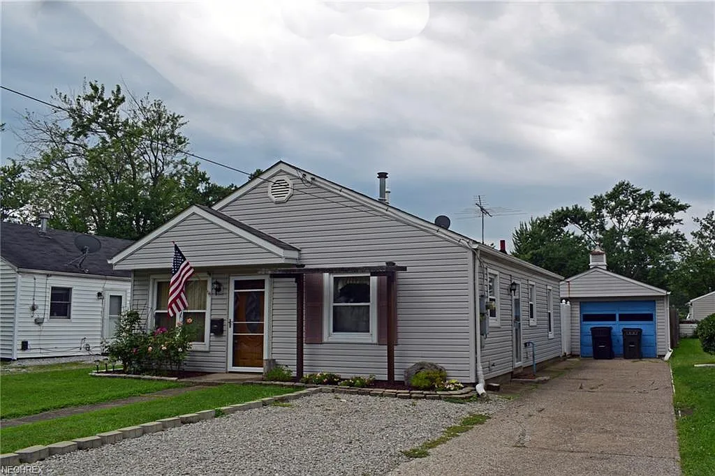 516 Furnace St photo 1