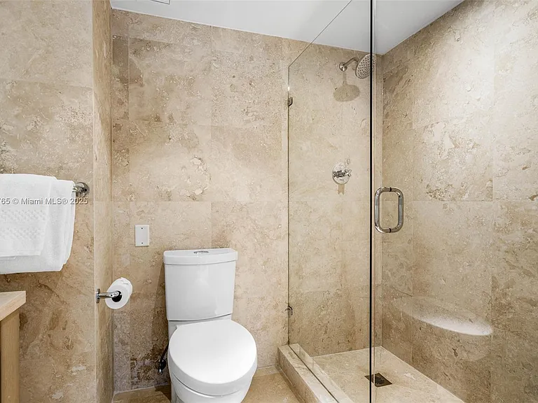 102 24th St #1115 — Photo 17