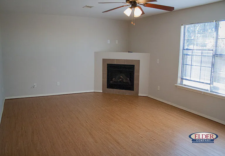 2324 Hidden Lake St — Photo 4