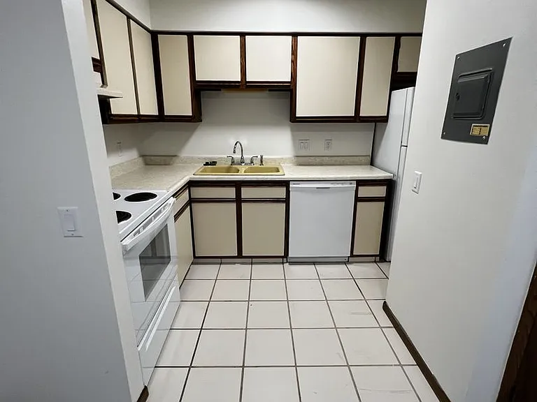 Spartan Drive Apartments — Photo 19