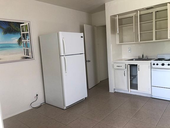 3rd image of 1723 Moffett St APT 12
