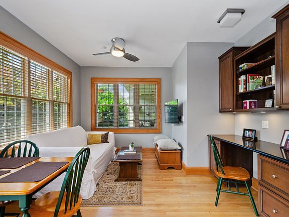 Kitchen / Breakfast Room