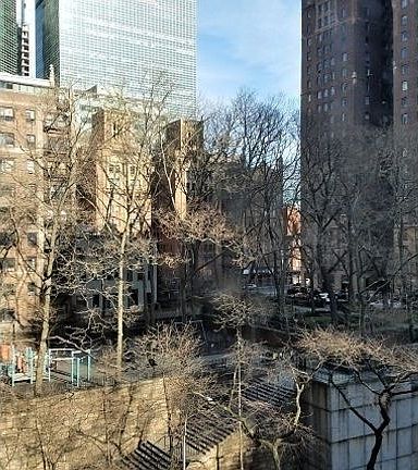 3rd image of 320 E 42nd St APT 502
