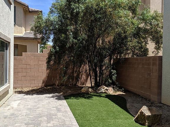 3rd image of 934 Sunny Acres Ave