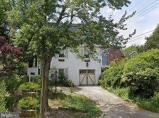 14 Russell Rd, Alexandria, VA 22301