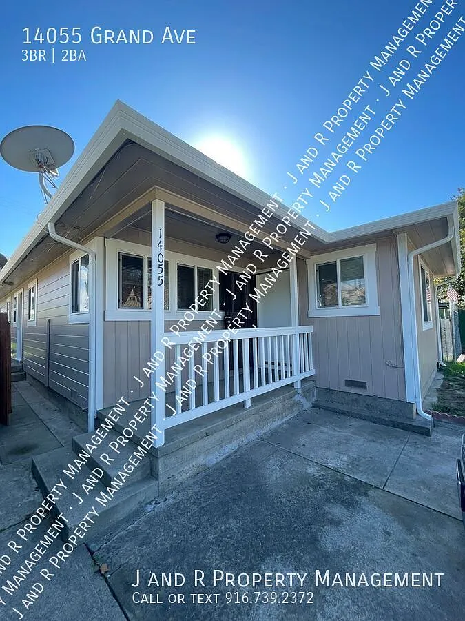 3 Bed With Office in Walnut Grove — Photo 1