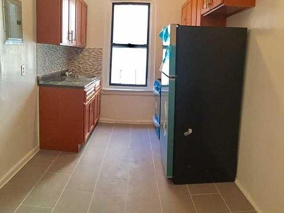 4th image of 1427 Taylor Ave APT 19