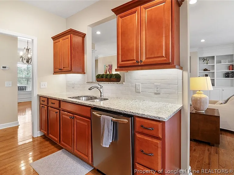 15 Wampanoag Ln — Photo 15
