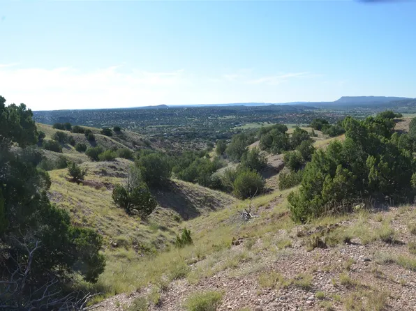 76 Wolf Rd, Santa Fe, NM 87508