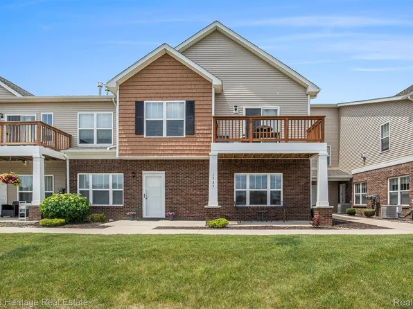 1737 Welland St, Howell, MI 48855