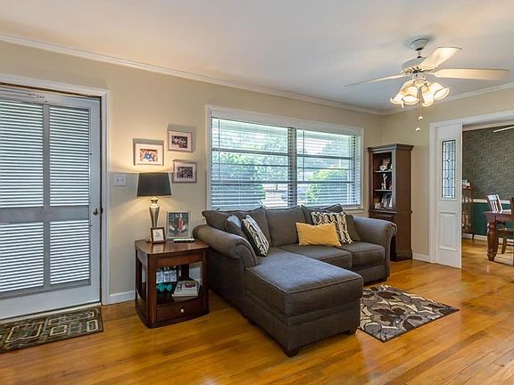 4th image of 3677 Crestview Dr SE