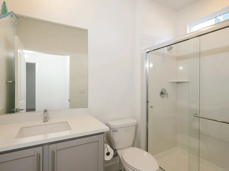 2824 Wrangell St — Photo 17