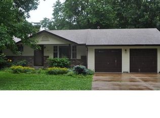 227 Hillsdale Dr, Ballwin, MO