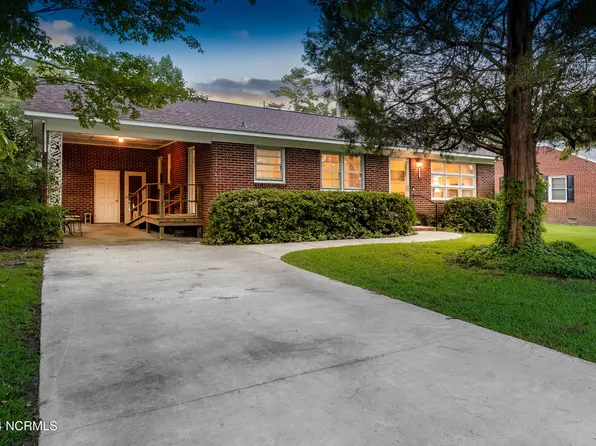 83 Croatan Avenue, Bath, NC 27808