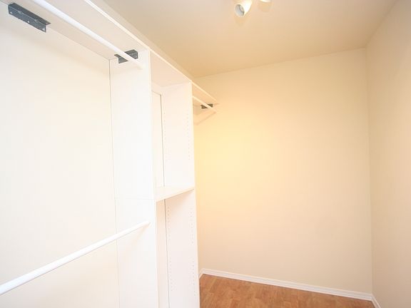 4th image of 7917 Knottingham Cir APT A