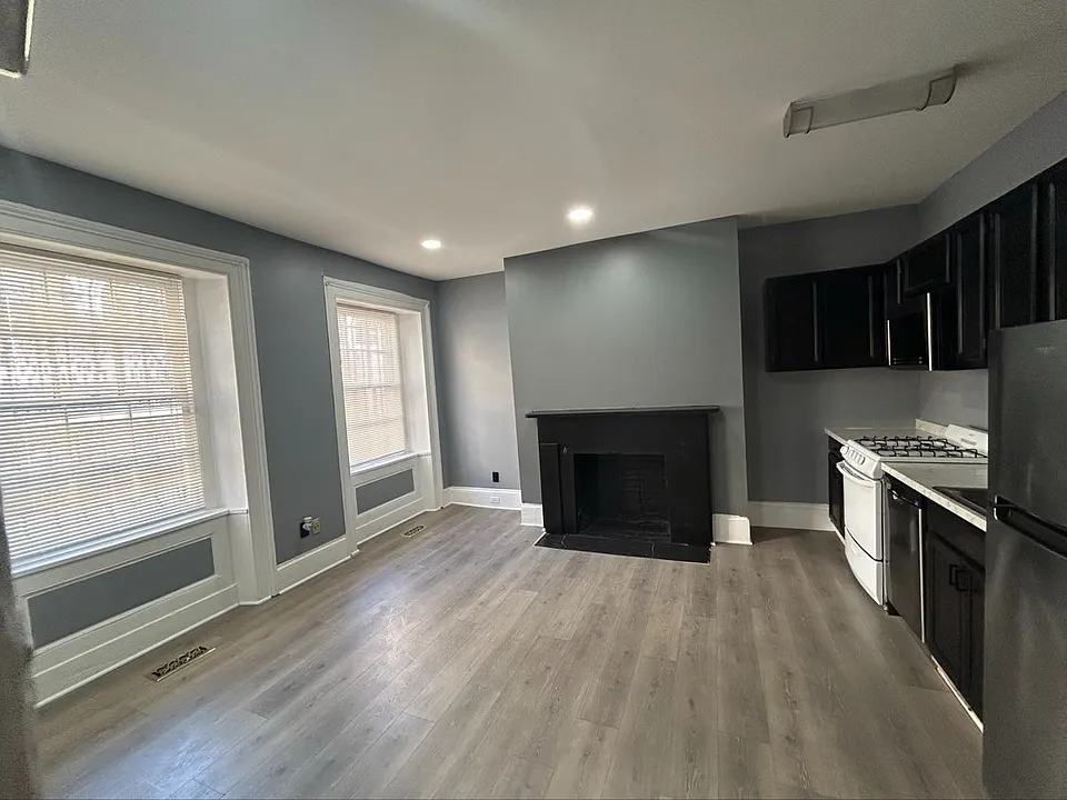17 E Centre St #3