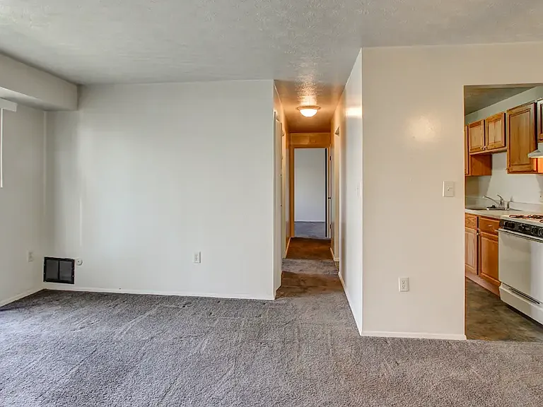 Lake Street Apartments — Photo 16