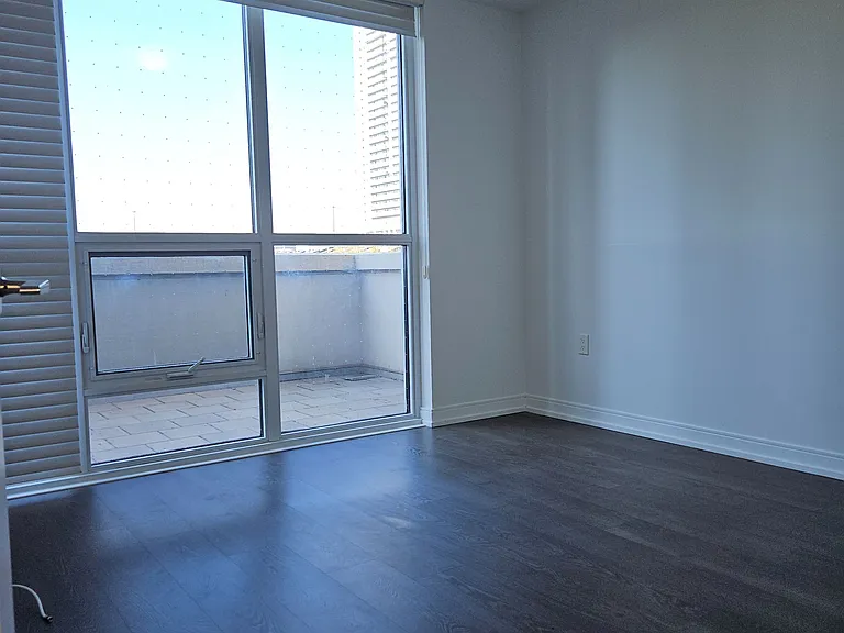275 Village Green Sq #316 — Photo 14