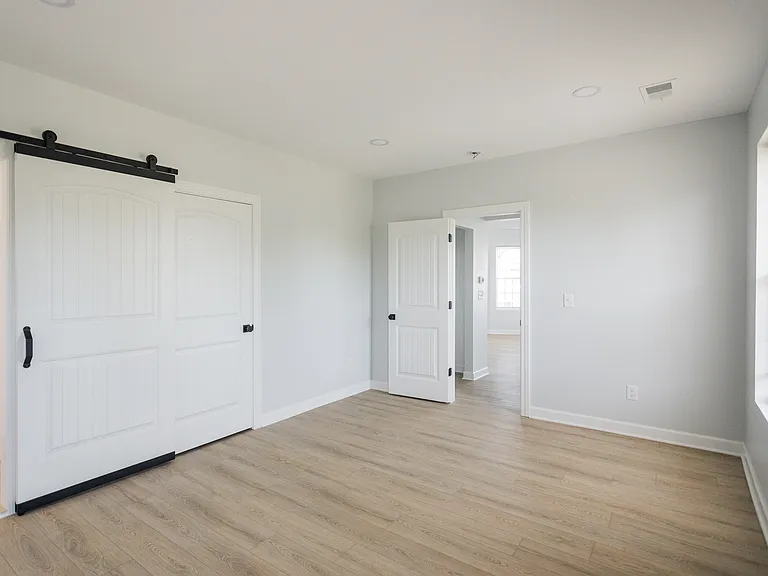 458 Hague St #2 — Photo 15