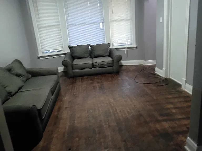 1268 W 71st Pl — Photo 7