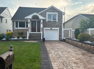 2837 Myrtle Ter, Linden, NJ 07036