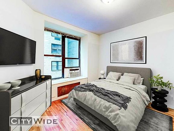 2nd image of 117 W 58th St APT 7H